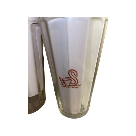 Vintage SWAN LAGER Heavy Beer Glasses from Australia: Set of 2: Retro Glassware - Picture 3 of 3